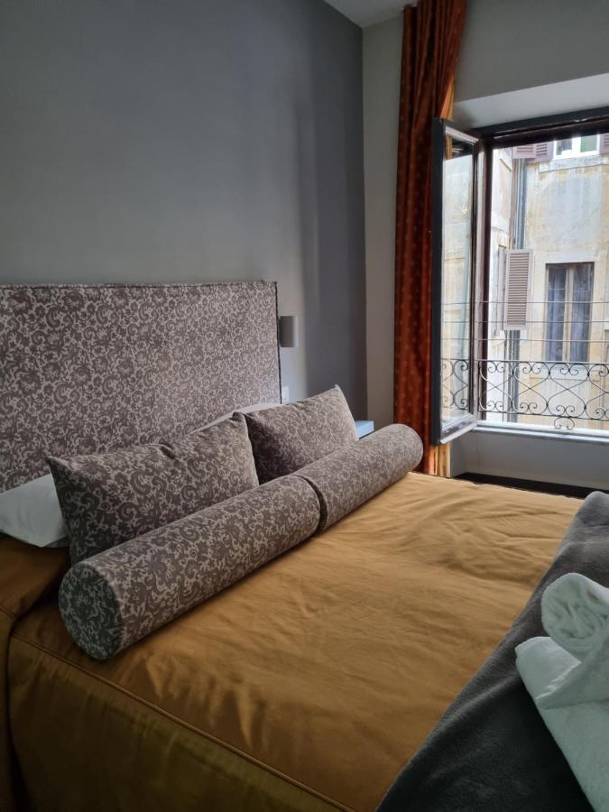 Room 94 Piazza Di Spagna Rzym Zewnętrze zdjęcie