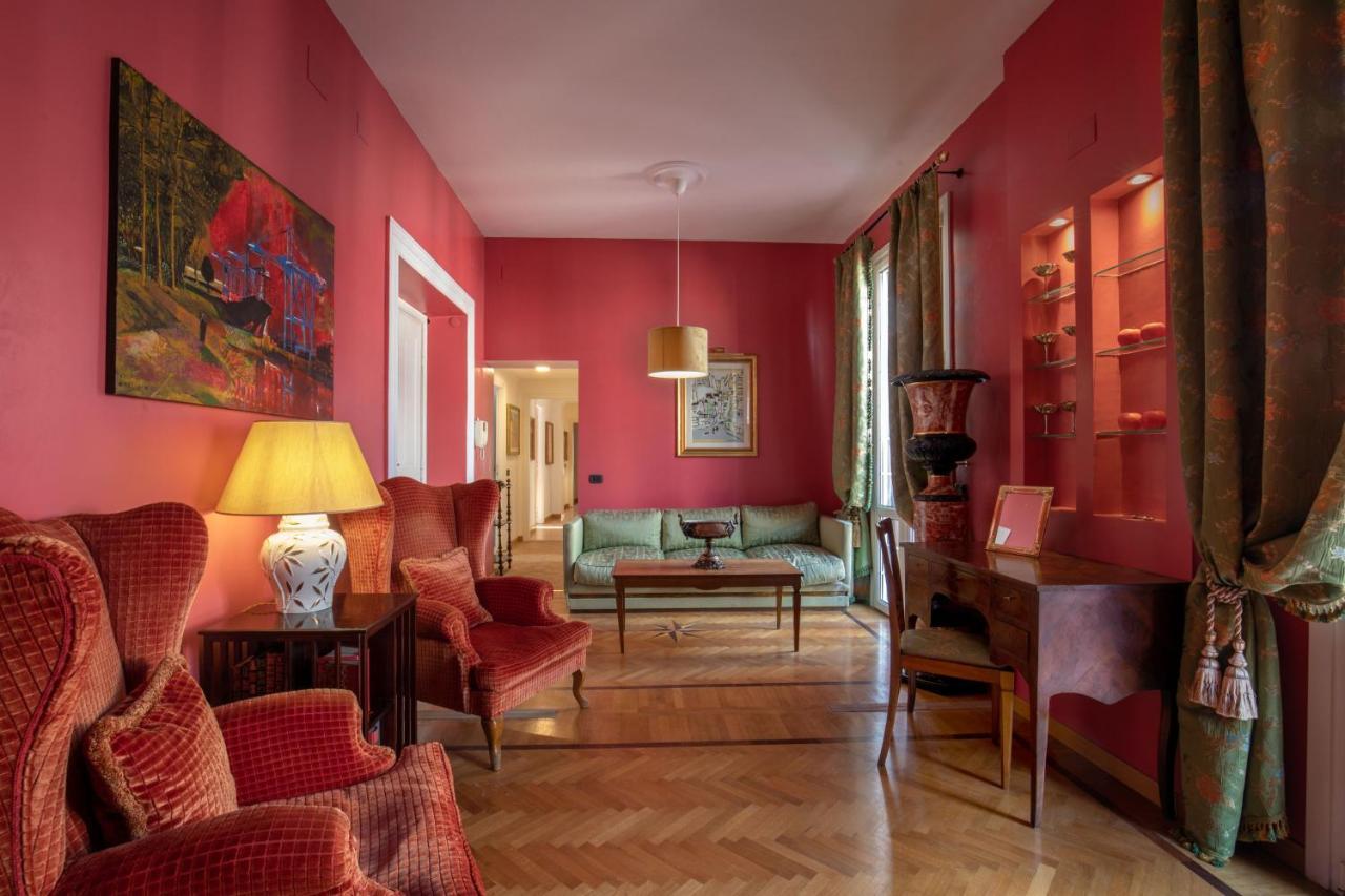 Room 94 Piazza Di Spagna Rzym Zewnętrze zdjęcie